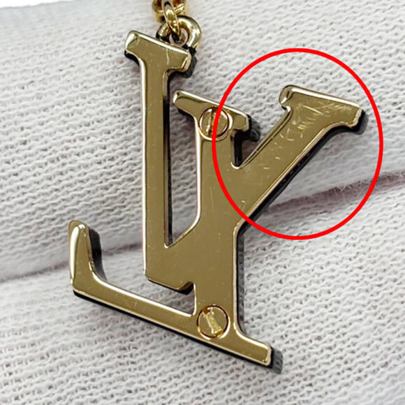 LOUIS VUITTON Black Necklace - Picture 11 of 12